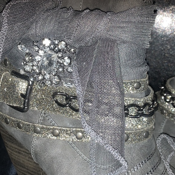 Short Boot with Bow - Picture 3 of 3